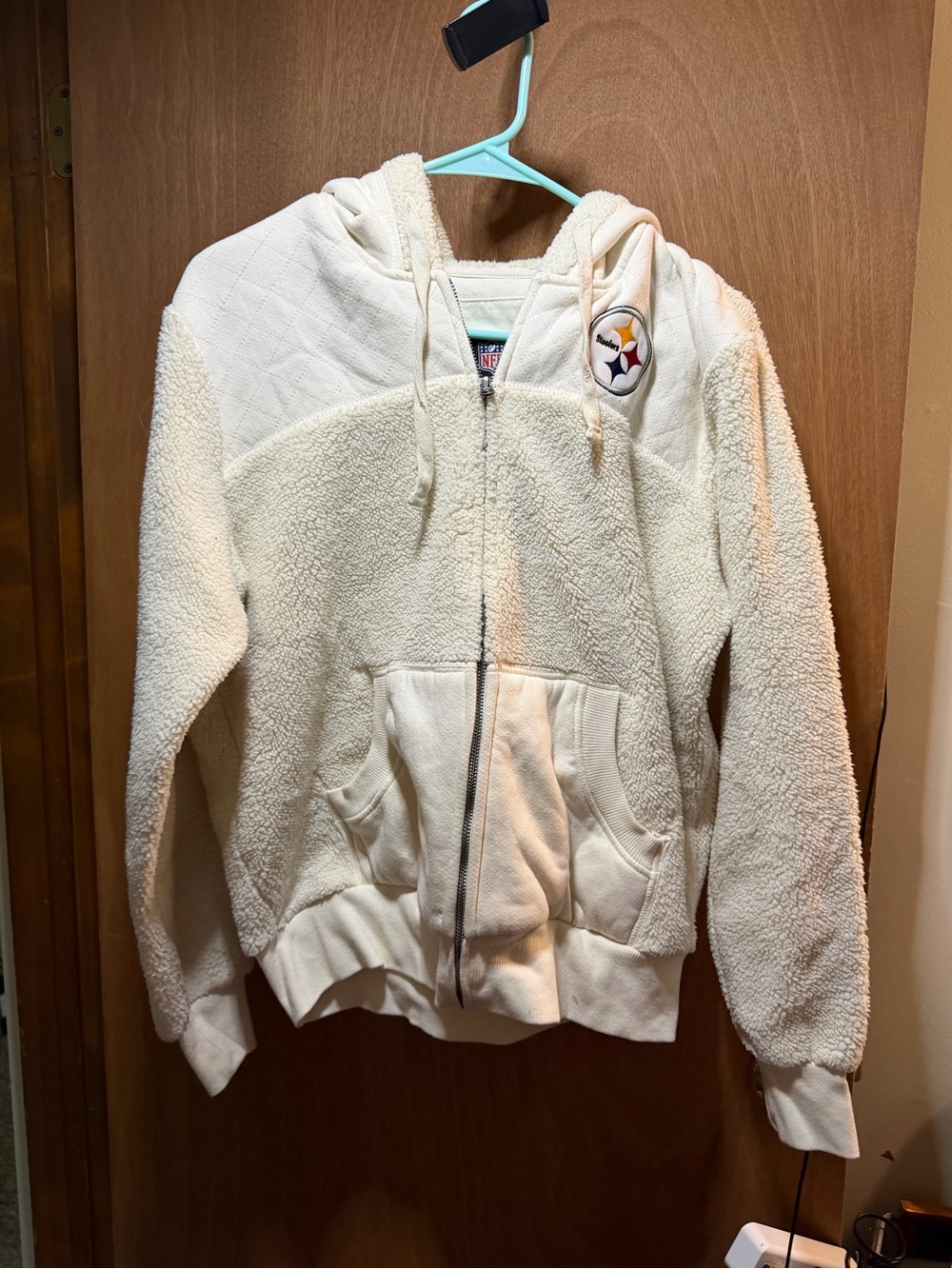 Pittsburgh Steelers Women’s XL Sherpa Fleece Full Zip Hoodie Cream NFL